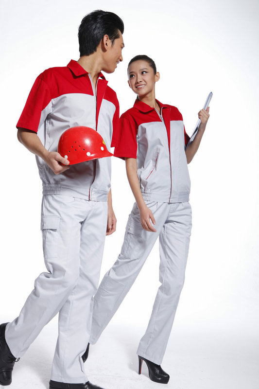 優(yōu)質(zhì)的工作服定做有哪些主要環(huán)節(jié)？需要注意什么？